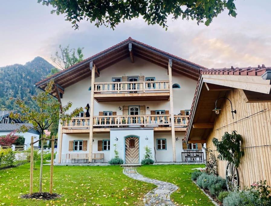 Traumhafte Ferienwohnung In Historischem Brandmanngut Marquartstein Ngoại thất bức ảnh